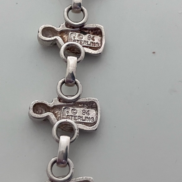 Carol Felley Storyteller Inlaid Spiny Oyster Sterling Silver Bracelet - Picture 4 of 7